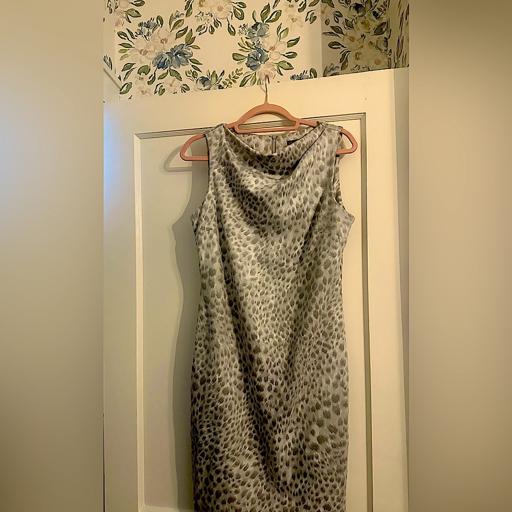 Elegant Gray Sleeveless Dress NWOT J. McLaughlin